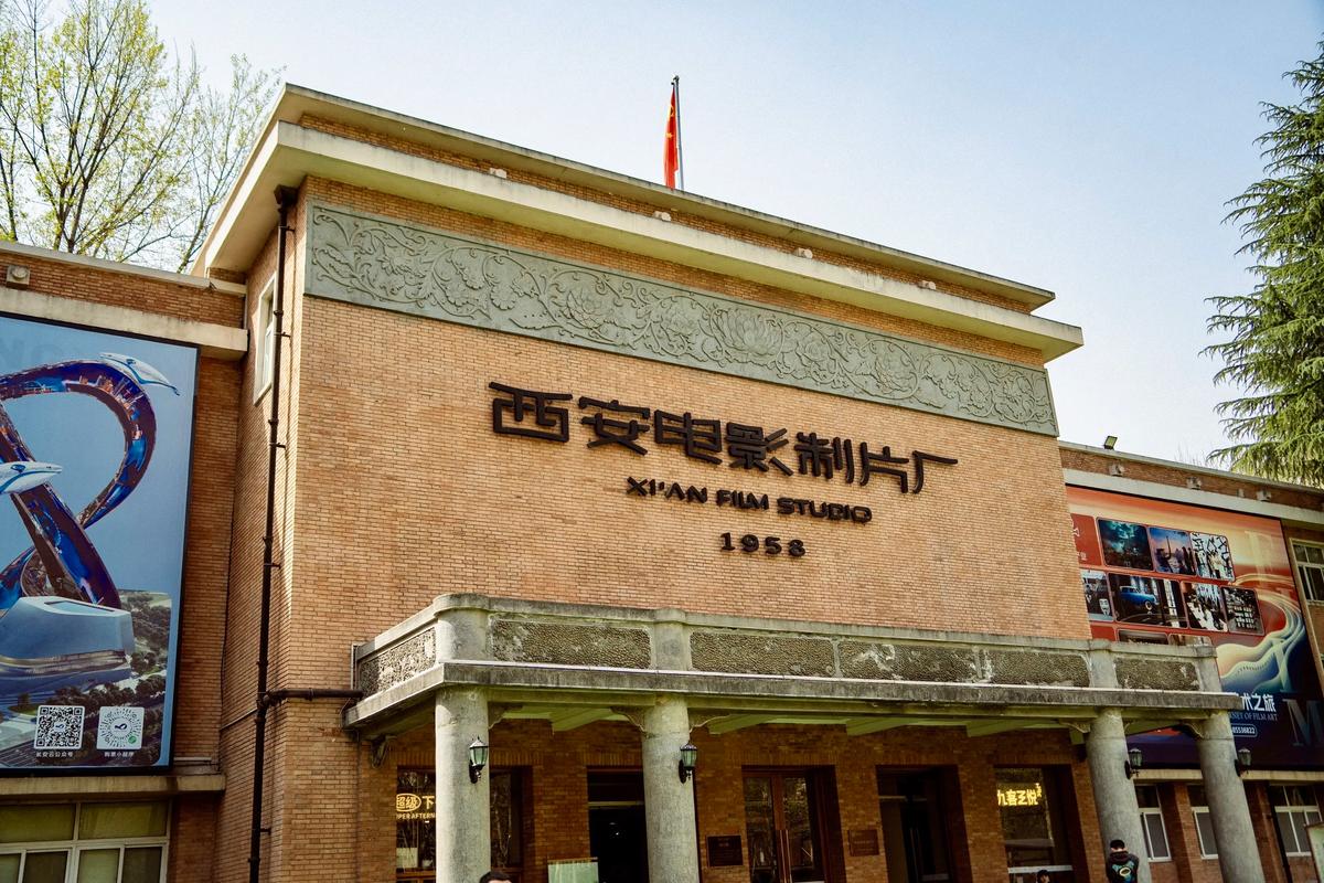 18摸app免费下载的相关介绍