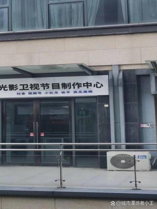 成人看的毛片网站的相关介绍