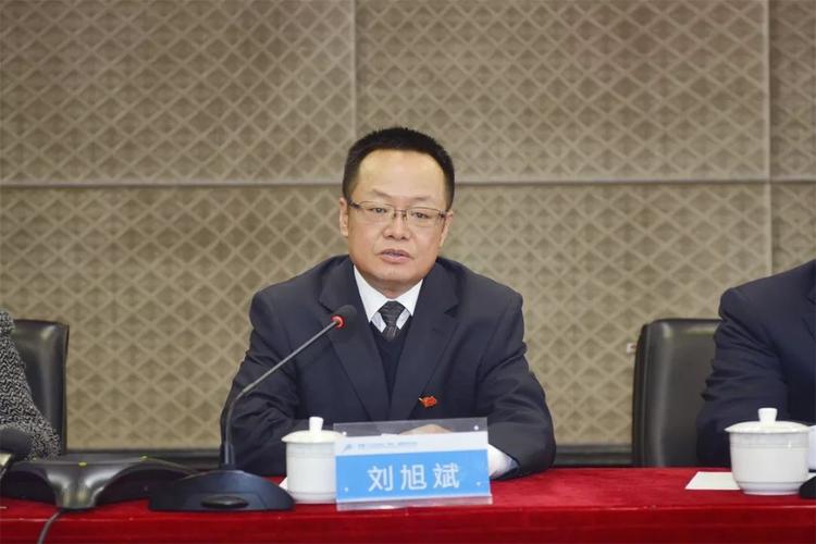 女性下体流分泌物发黄的相关介绍