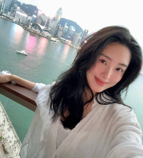 亚洲男人天堂激情的相关介绍