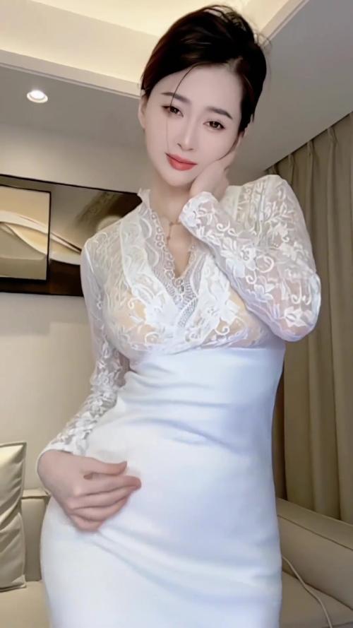 和女秘书的相关介绍