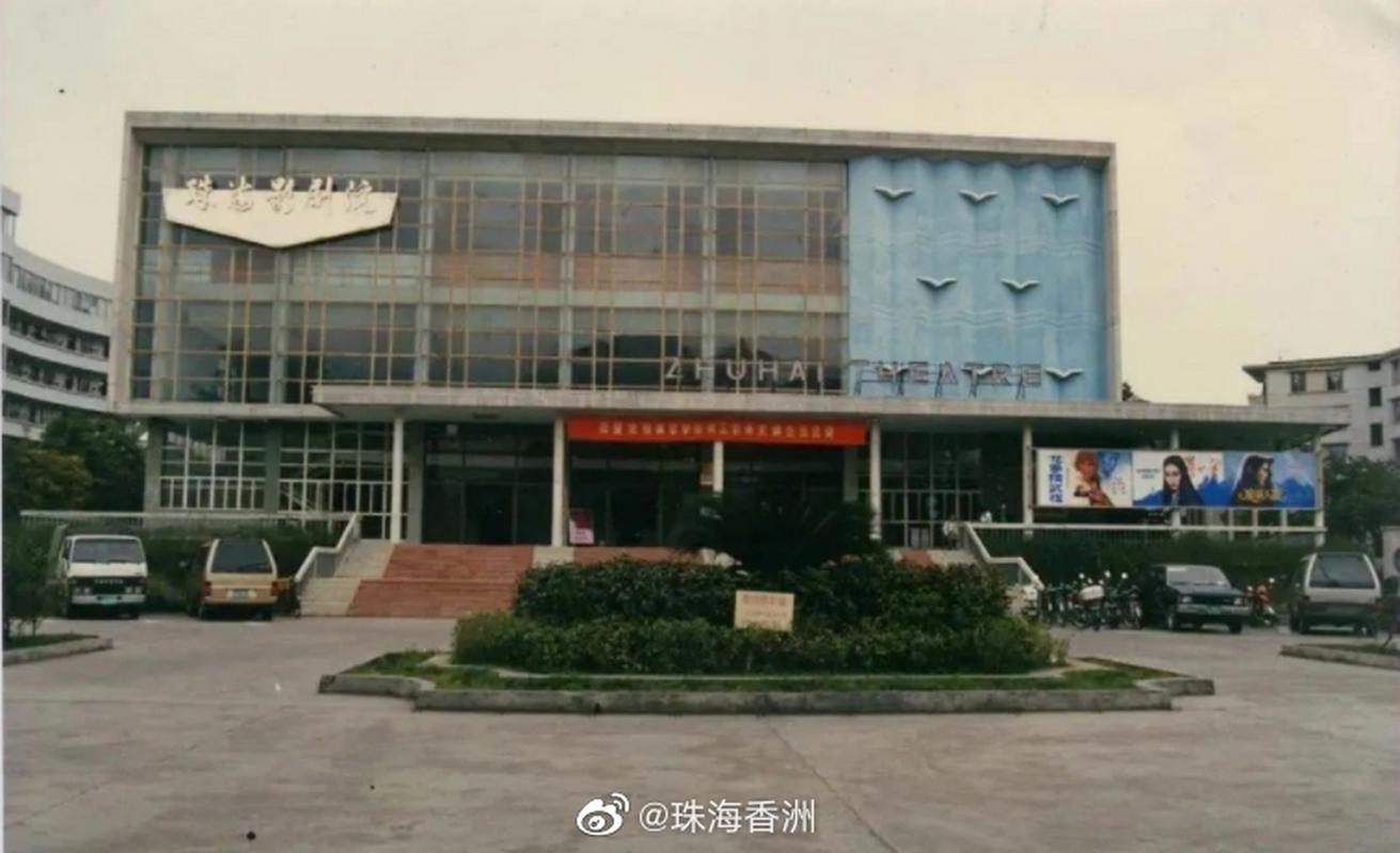 艾玛沃特森大尺度写真的相关介绍