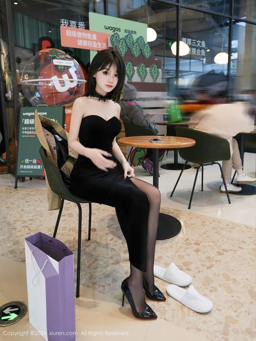 巨乳乱淫的相关介绍