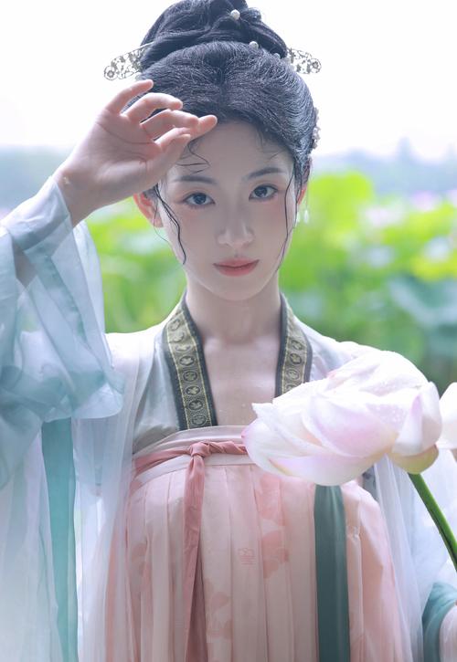 亚洲天堂久久的相关介绍