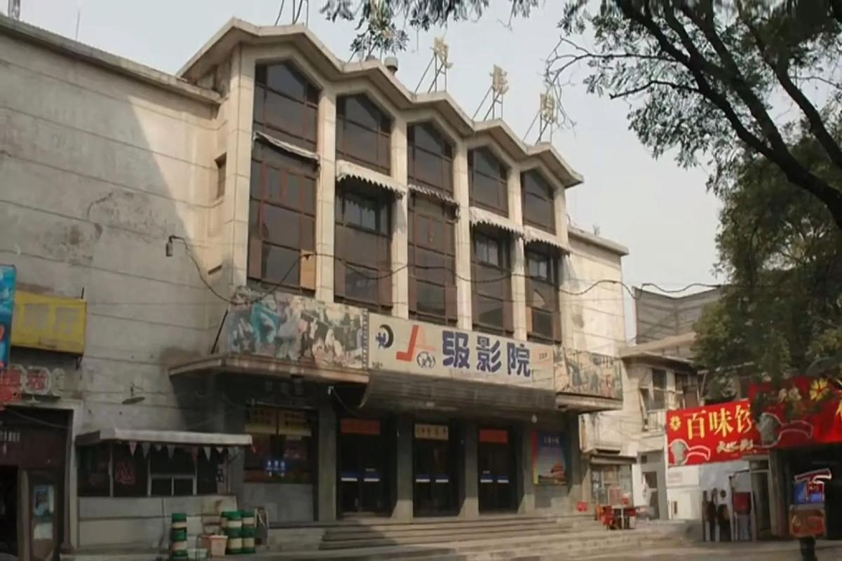免费av日女人妇女少妇比的相关介绍