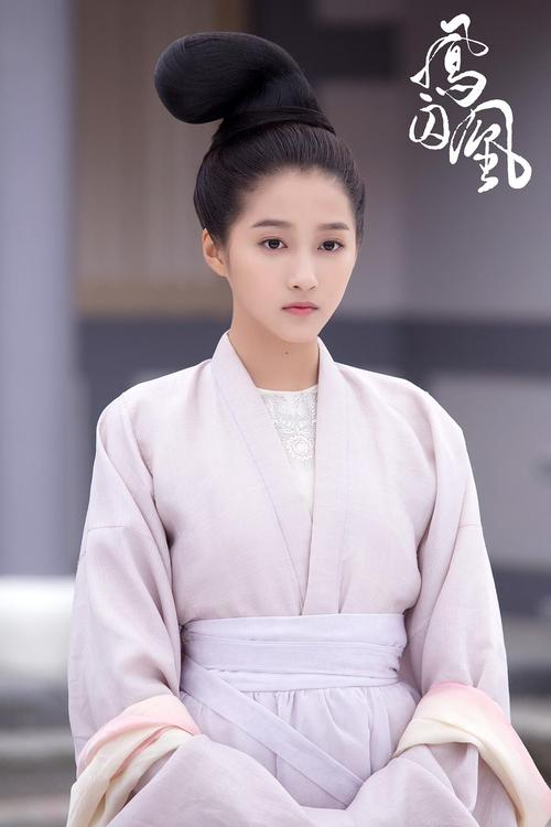 美女老师被我爆操的相关介绍