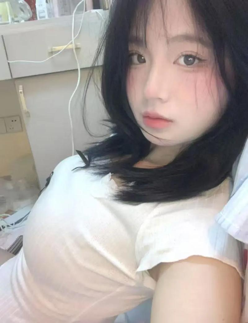 亚洲男人的天堂免费的相关介绍