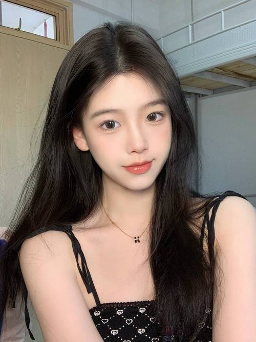 女秘书的勾引的相关介绍