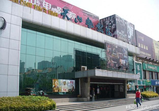 少妇无套内谢久久久久av的相关介绍