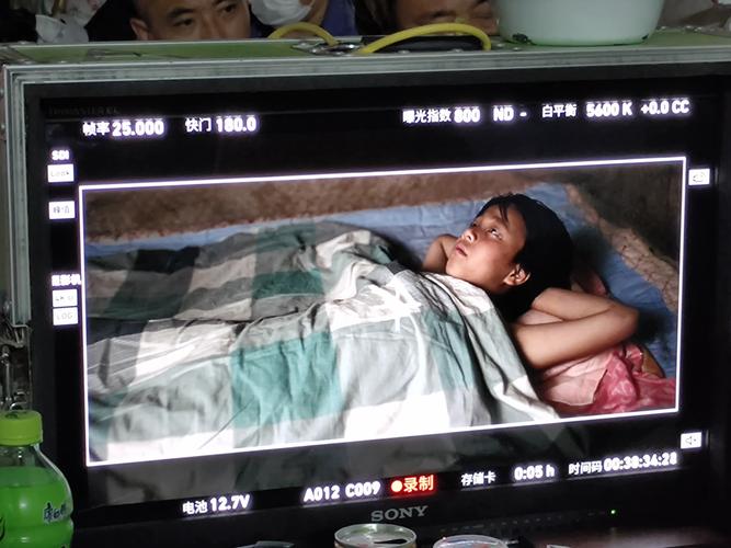 男女亲吻视频大尺度的相关介绍
