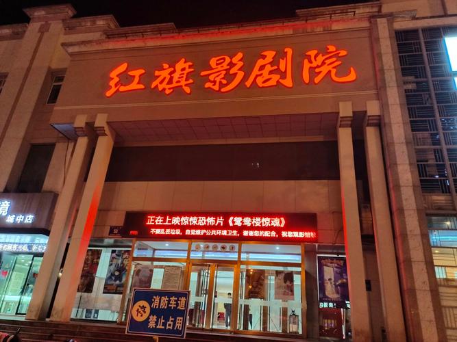 一边摸一边亲免费的相关介绍