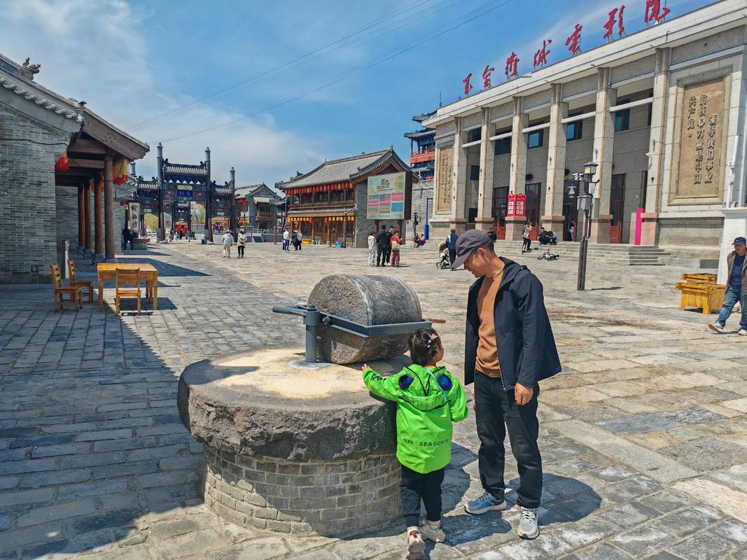 亚洲av少妇一区二区成年男人的相关介绍