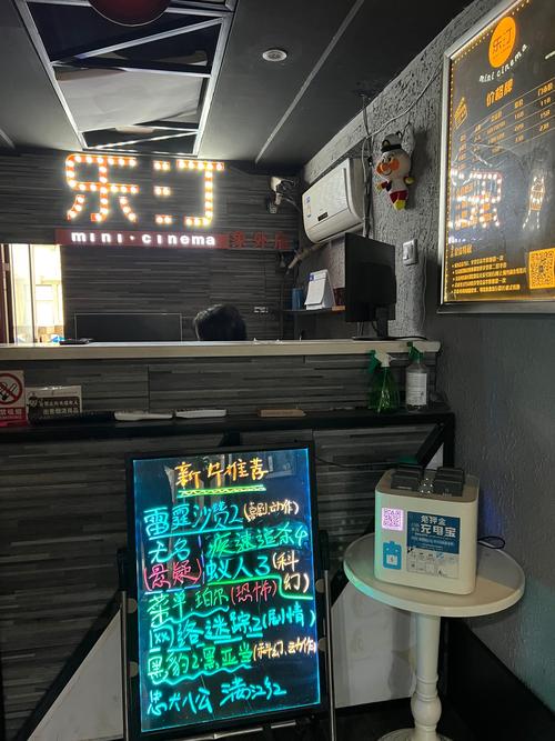 一边亲一边摸一边操的相关介绍